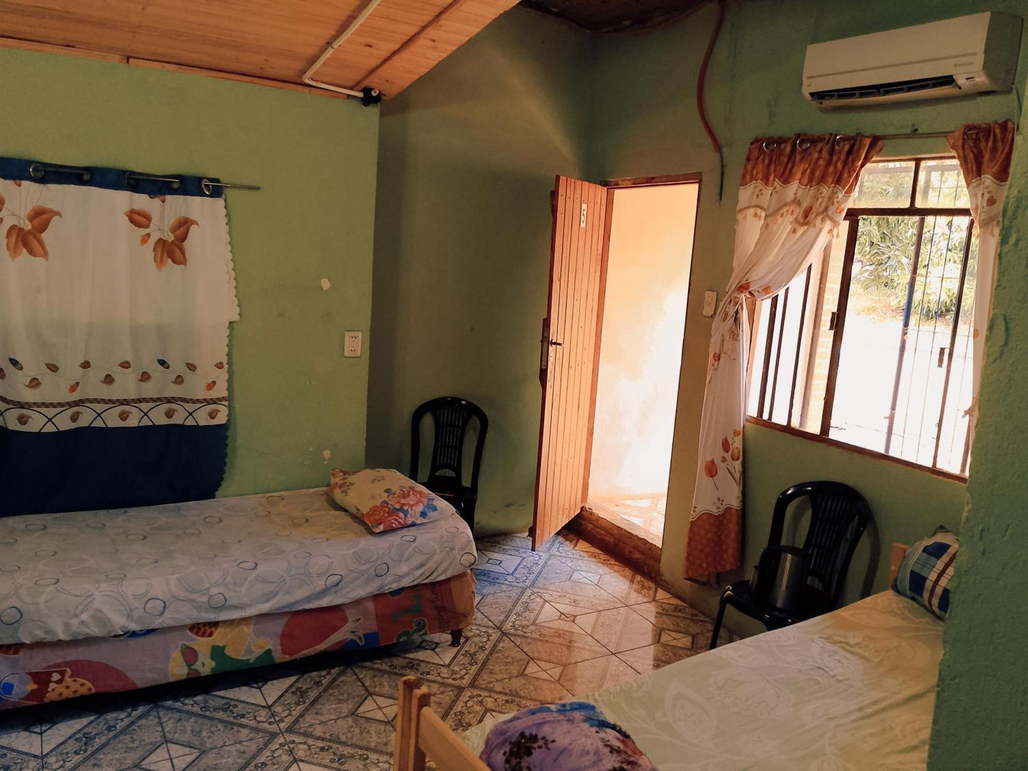 Hostel Loli Puerto Iguazú Kamer foto