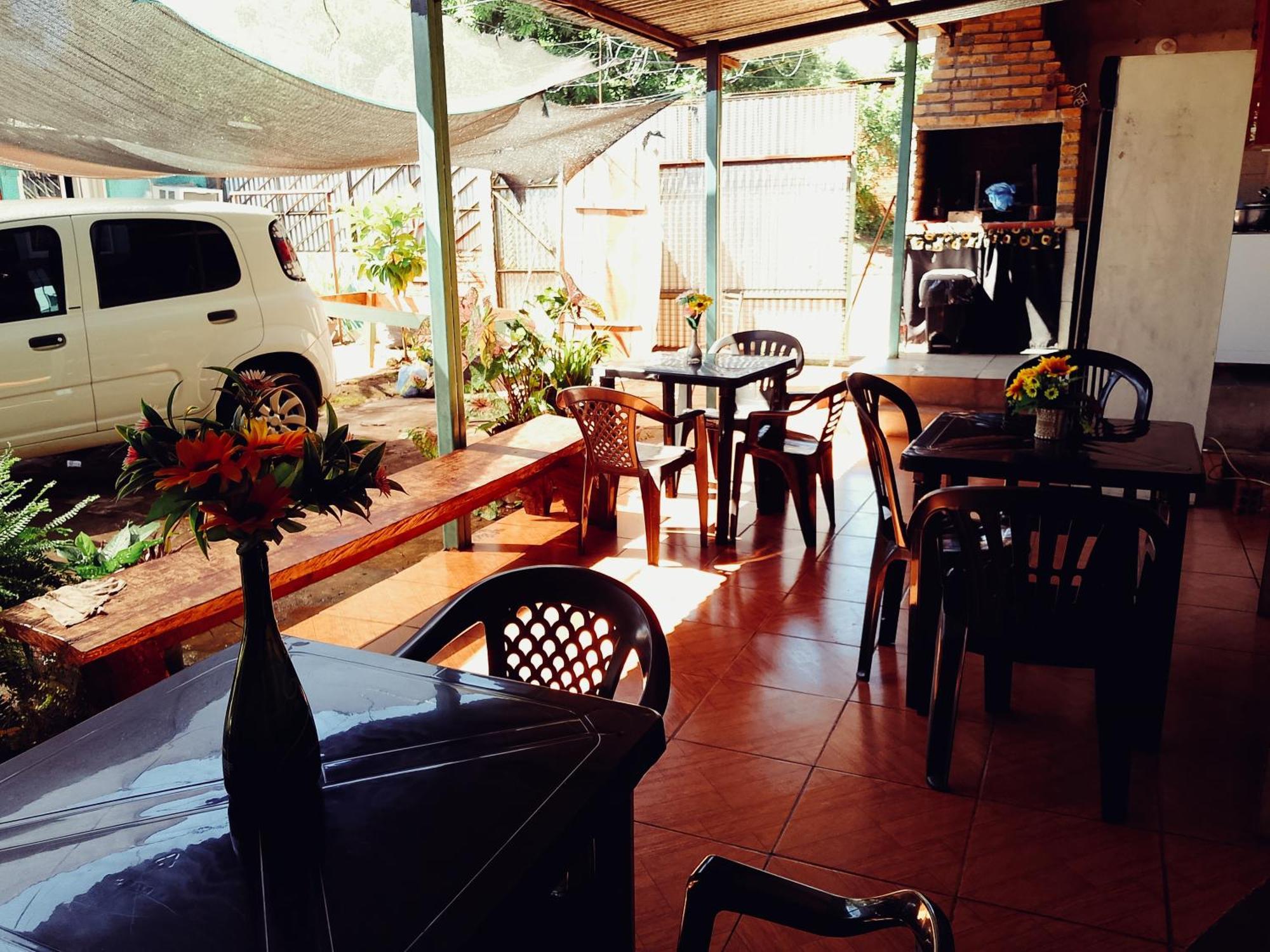 Hostel Loli Puerto Iguazú Buitenkant foto